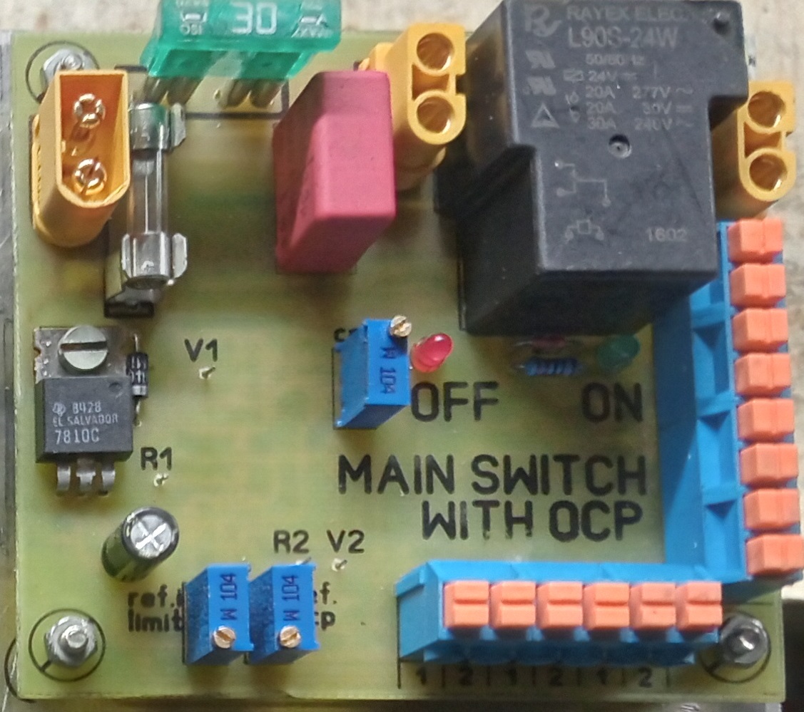 Főkapcsoló megvalósítva.